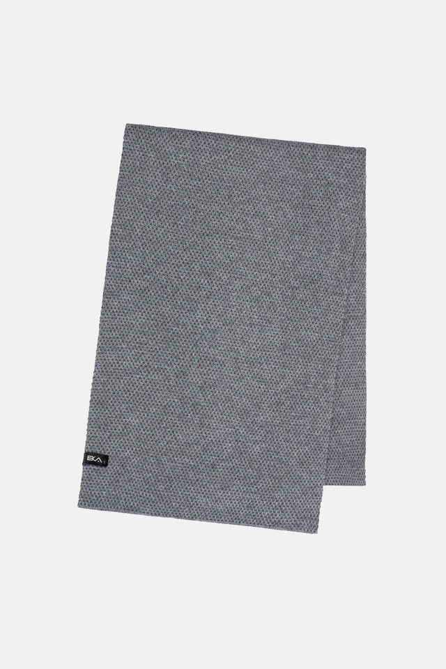 Sciarpa uomo grigio elegante, calda e leggera in misto poliestere, lana e acrilico.