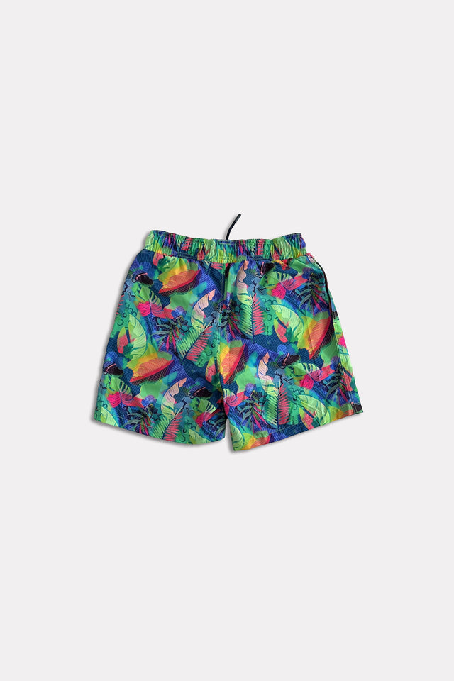 Costume uomo a pantaloncino con elastico in vita e coulisse. Due ampie tasche e rete interna molto confortevole, progettata per fornire supporto e copertura.
