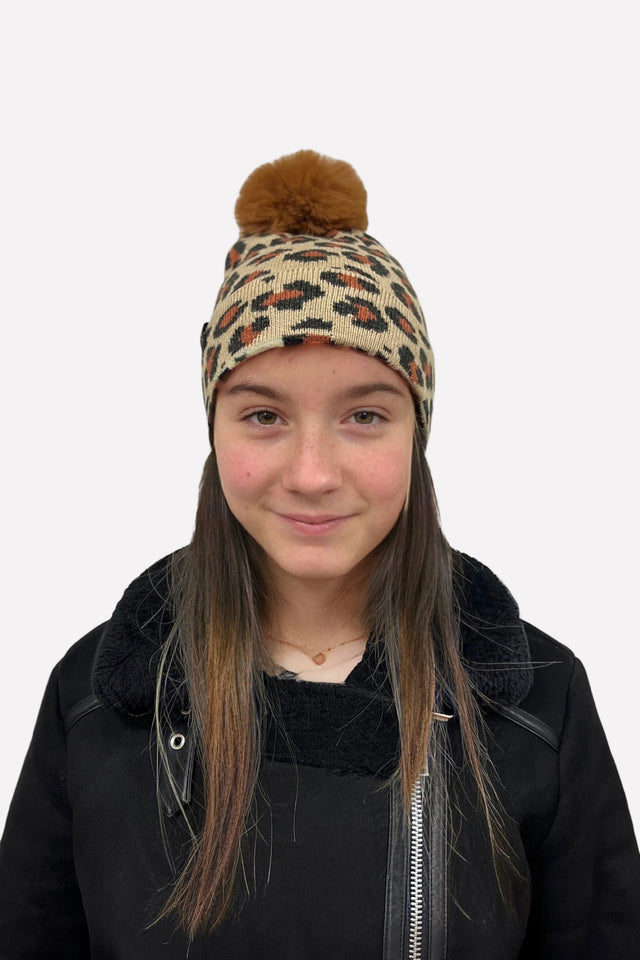 Berretto Bimba Diva Eco Pon indossato fronte